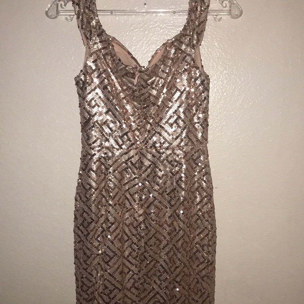 Dress - Picture 3 of 5